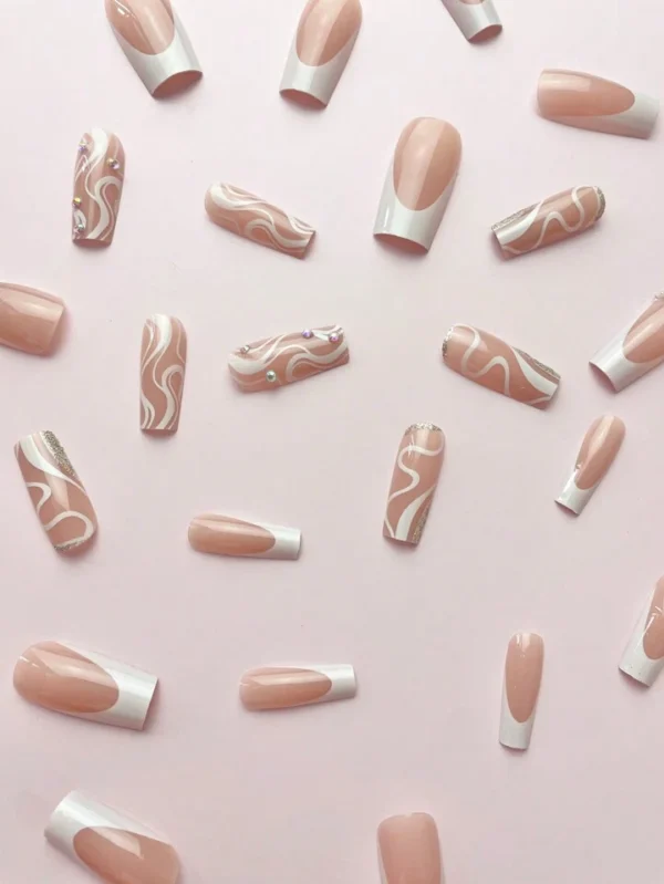 Mettez Vos Ongles À Niveau Avec 24 Pièces/Set De Faux Ongles À Rayures Moyennes-Longues – Image 3