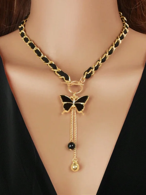 1 Pièce Conception De Styliste Collier Long Tressé Avec Pendentif De Charme De Papillon