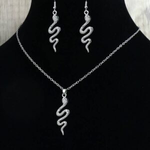 Boucles d’oreilles et collier